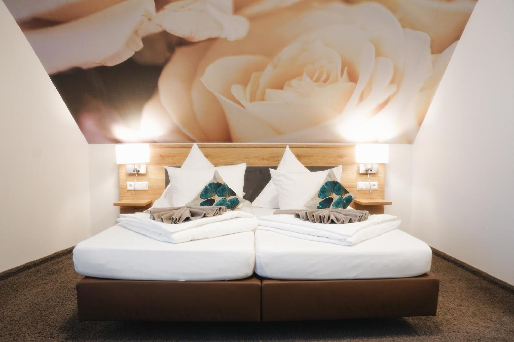 Outlet Hotel เมทซิงเงน ภายนอก รูปภาพ